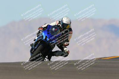 media/Oct-08-2022-SoCal Trackdays (Sat) [[1fc3beec89]]/Turn 9 (1pm)/